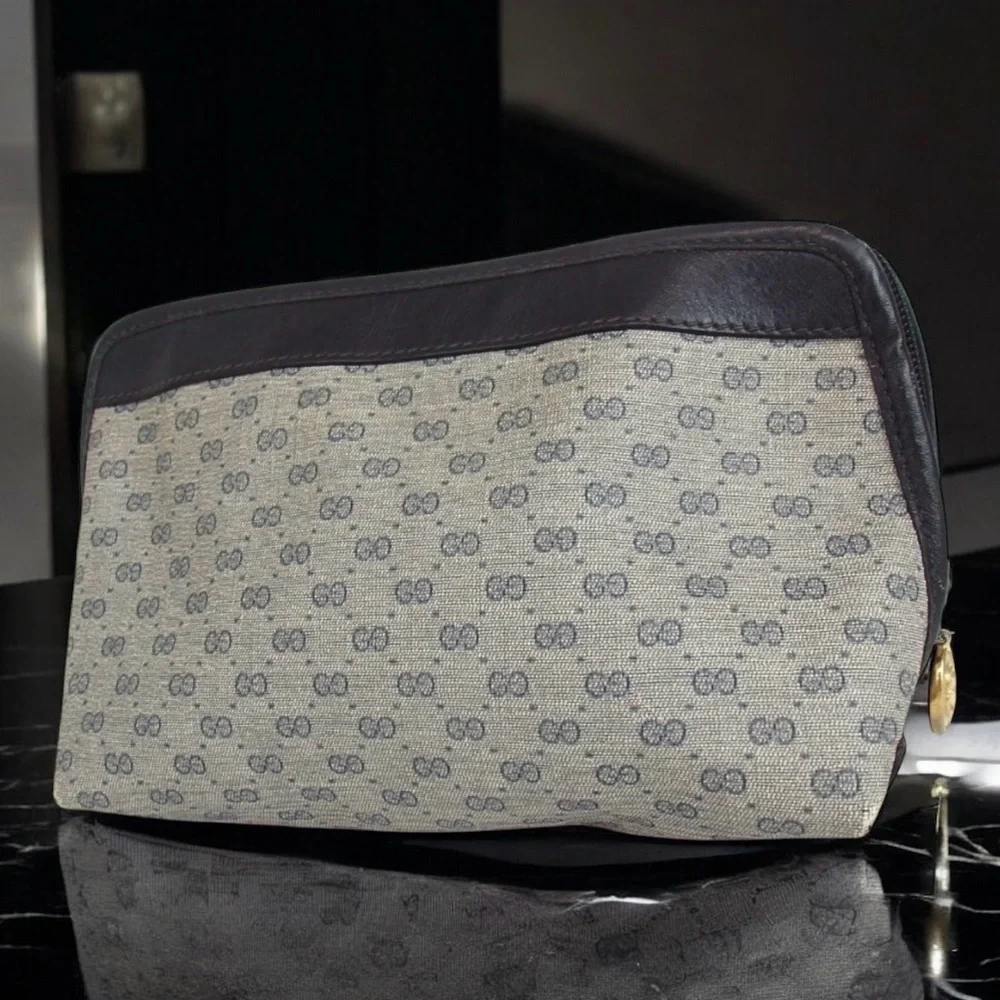 GUCCI Vintage Cosmetic Bag 😍